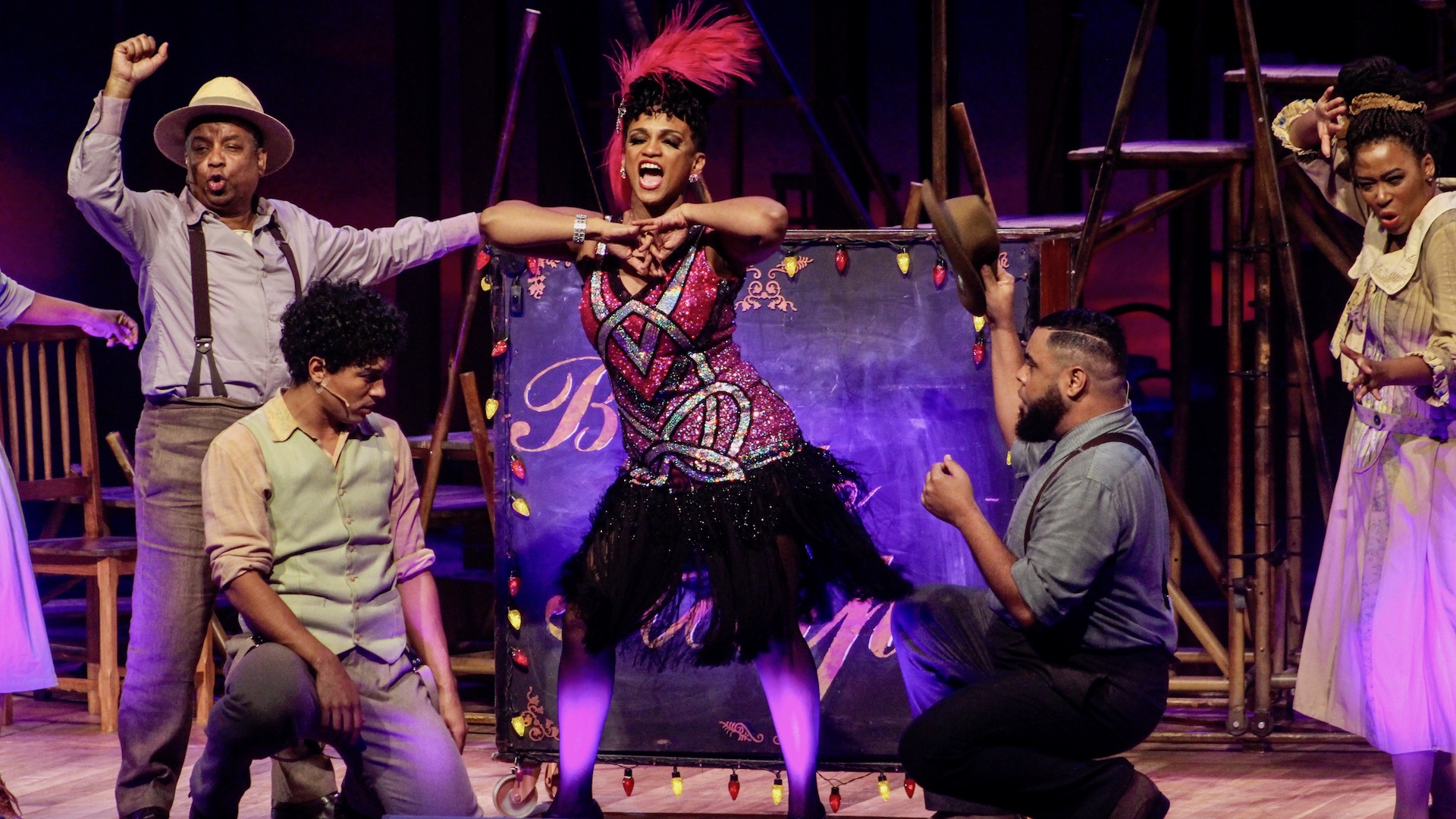 Musical “A cor púrpura”, no Teatro Guaíra, retrata os sofrimentos de uma mulher negra