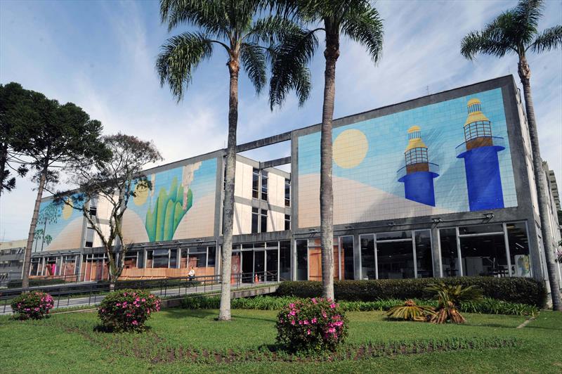 Golpe desvia salários de servidores da prefeitura de Curitiba