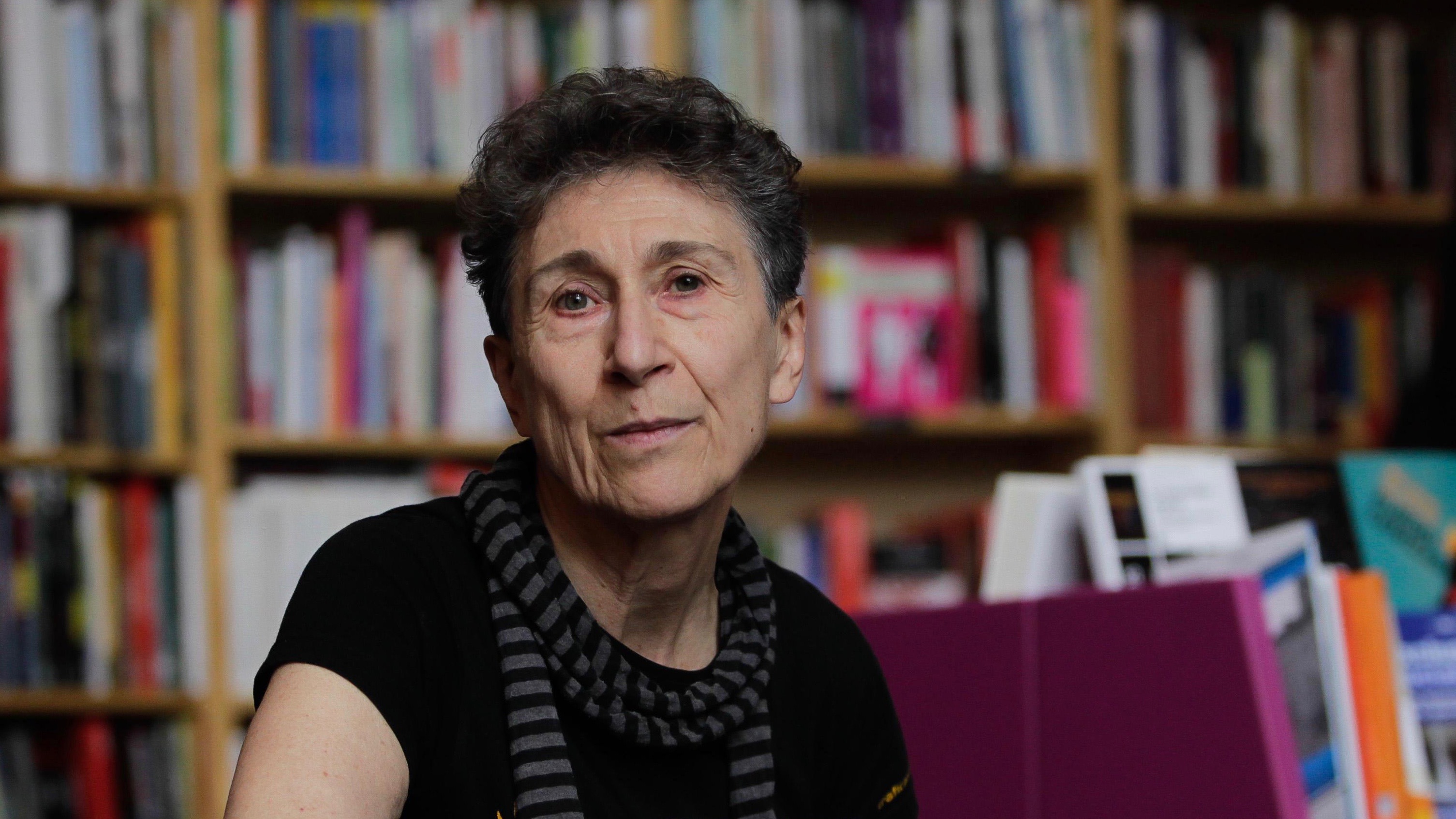 Sobre como descobri Silvia Federici e uma nova história das mulheres no livro “Calibã e a Bruxa”