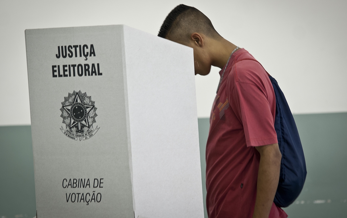 Procura de jovens pelo título de eleitor cresce e TSE emite 96 mil documentos em uma semana