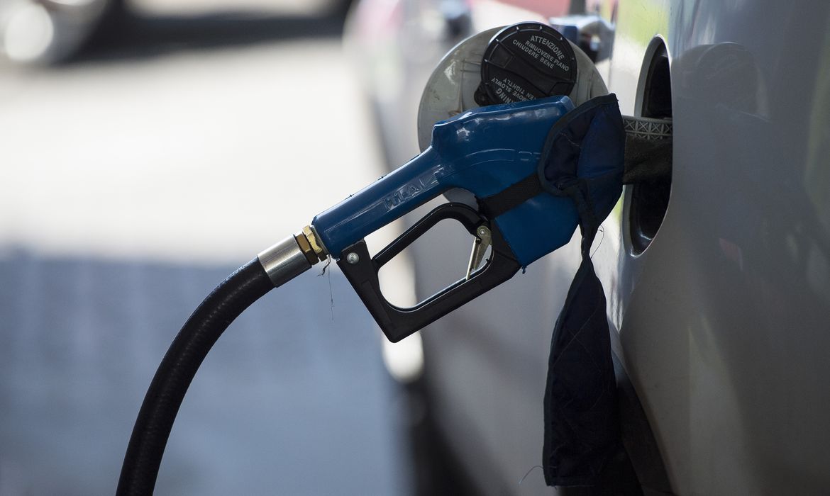 Até quebrar o carro ficou mais caro depois do  reajuste dos combustíveis