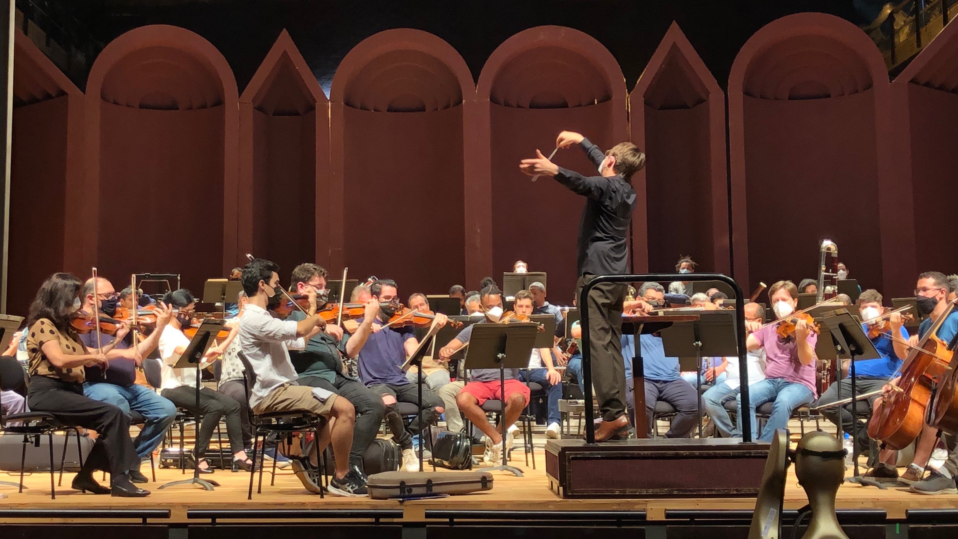 Orquestra Sinfônica do Paraná abre a temporada 2022 com um concerto de graça