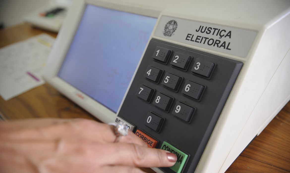 Candidata é punida por divulgar informação falsa