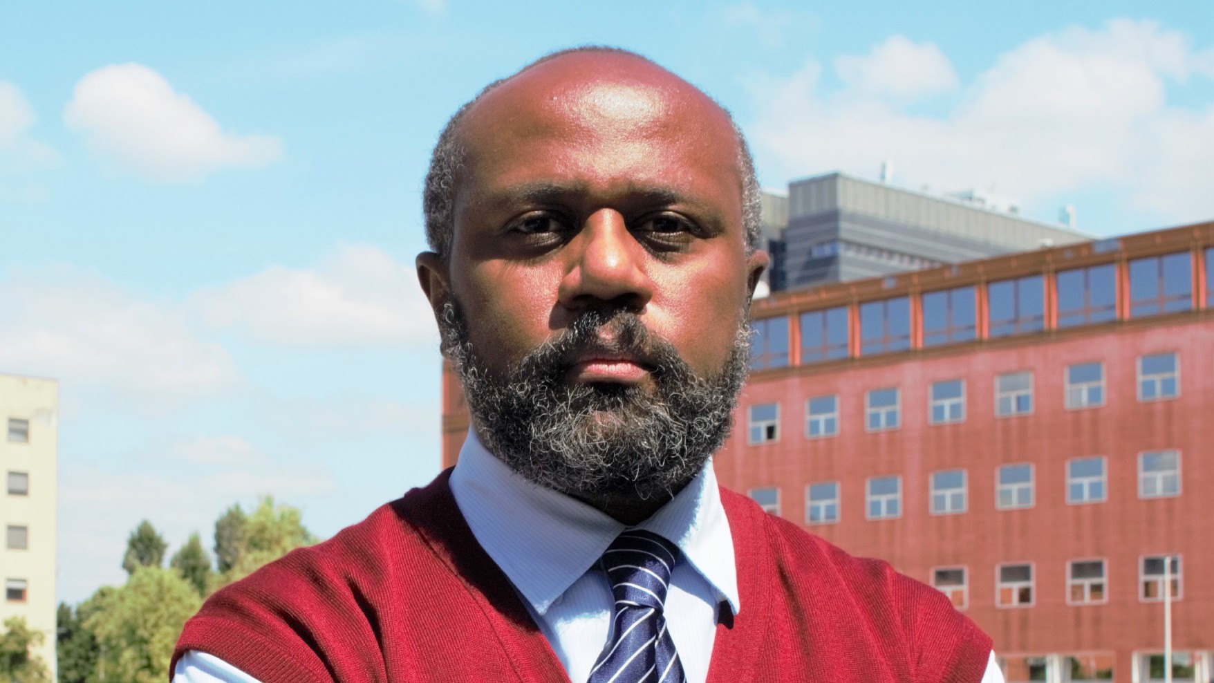 Livro trata do discurso de ódio contra mulheres negras nas redes sociais