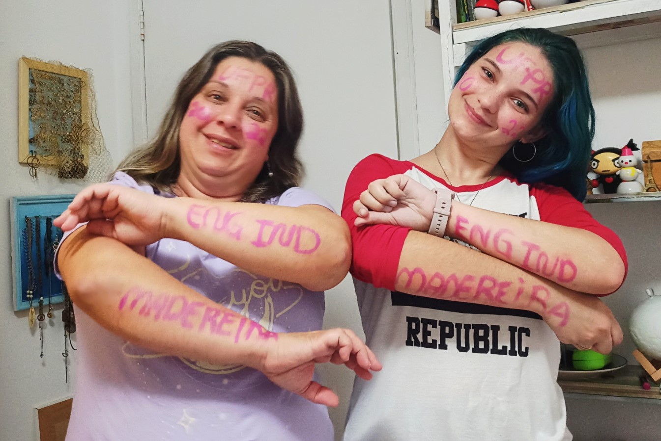 Moradoras do Capão Raso, mãe e filha são aprovadas no mesmo curso no vestibular da UFPR