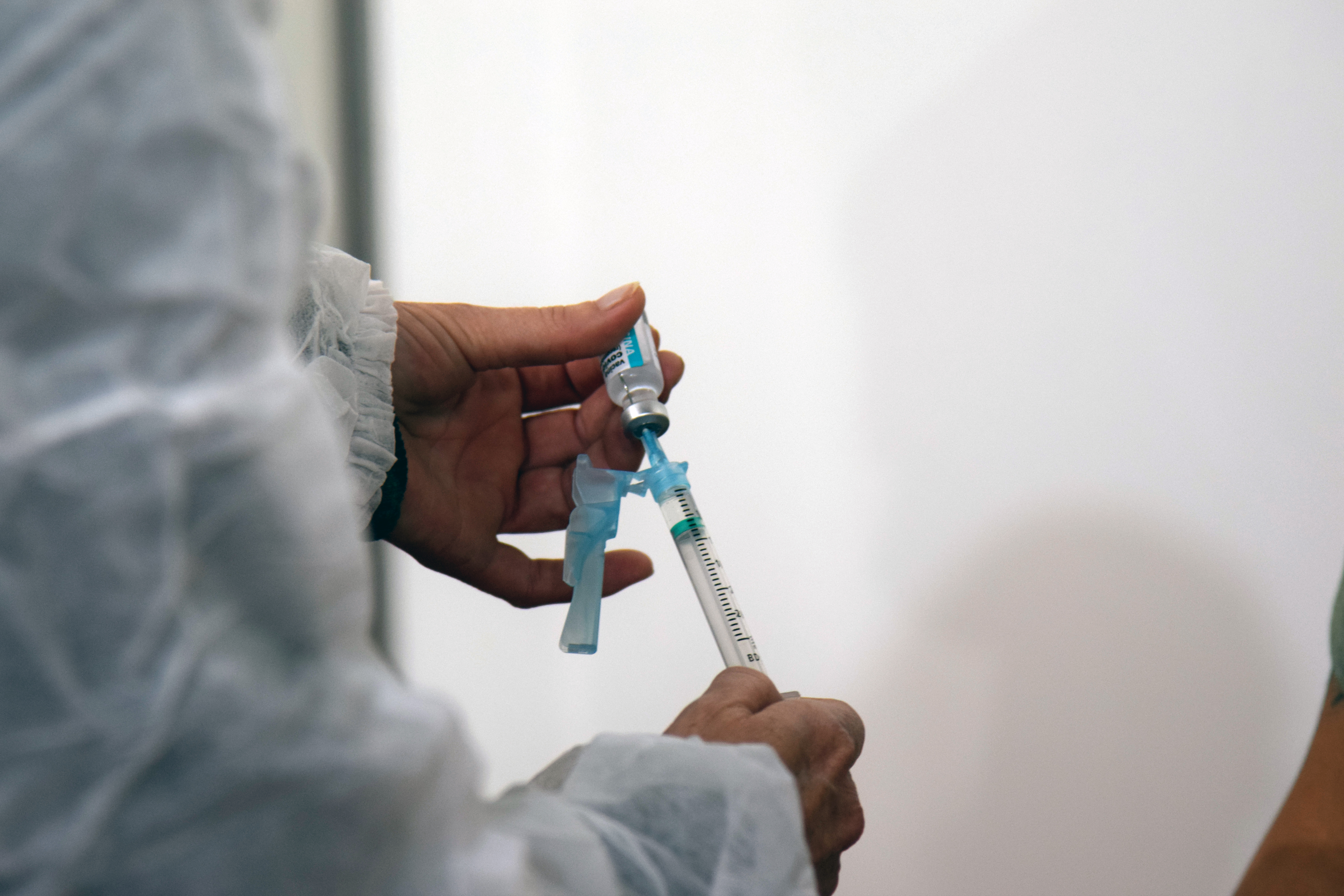 Covid e influenza: veja o cronograma e locais de vacinação da próxima semana