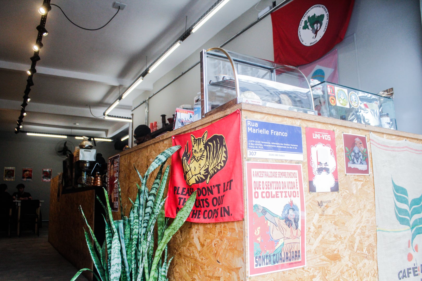 Café no Rebouças homenageia personalidades de esquerda e fomenta os pequenos produtores