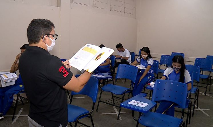 Professores da rede privada querem reajuste de 15% nos salários
