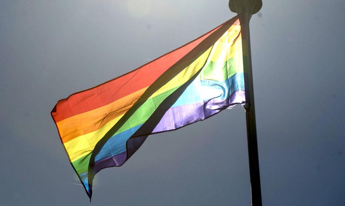 Registros de crime de LGBTIfobia crescem em Curitiba