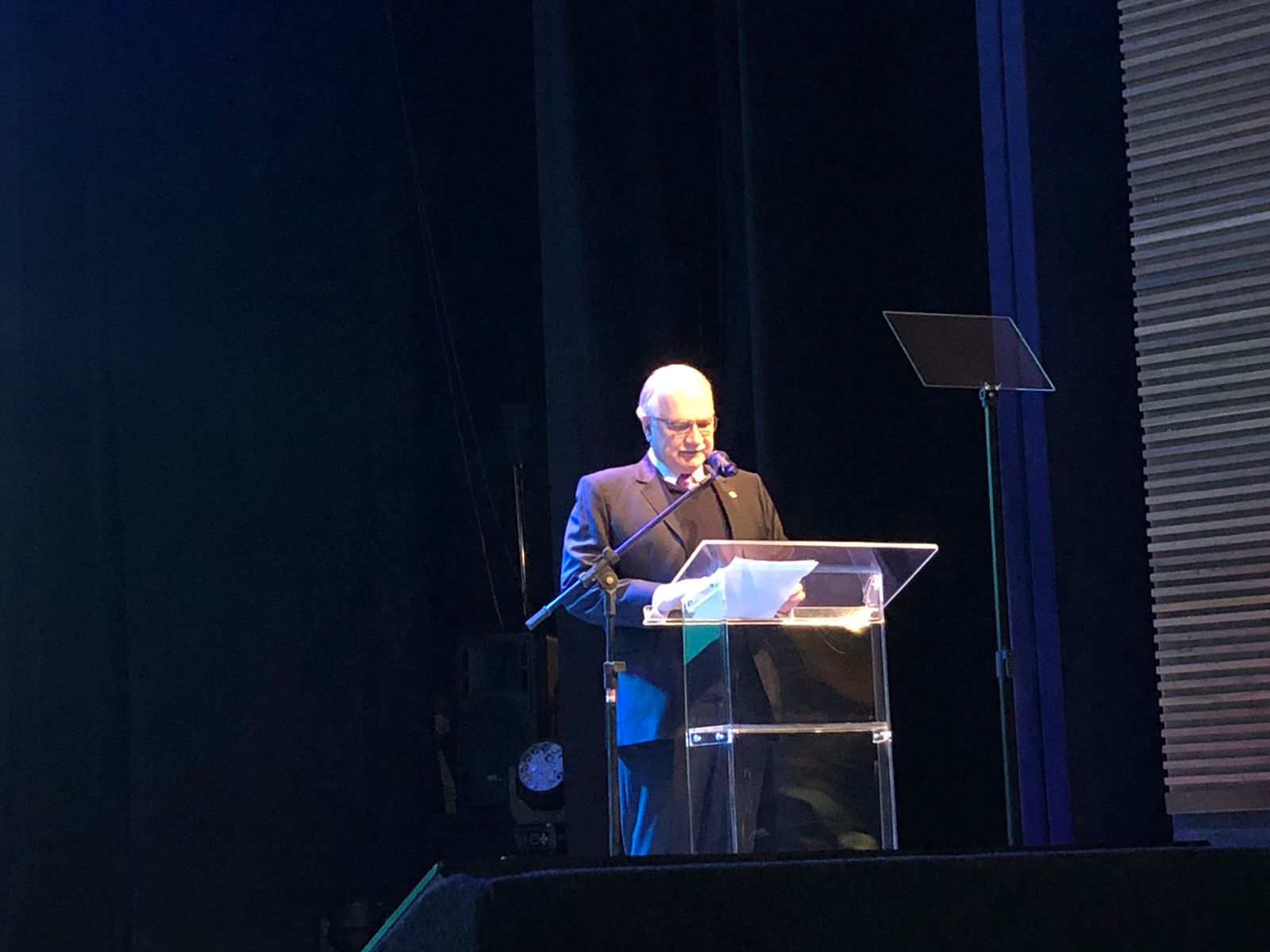 Alexandre de Moraes e Edson Fachin defendem sistema eleitoral brasileiro durante evento em Curitiba
