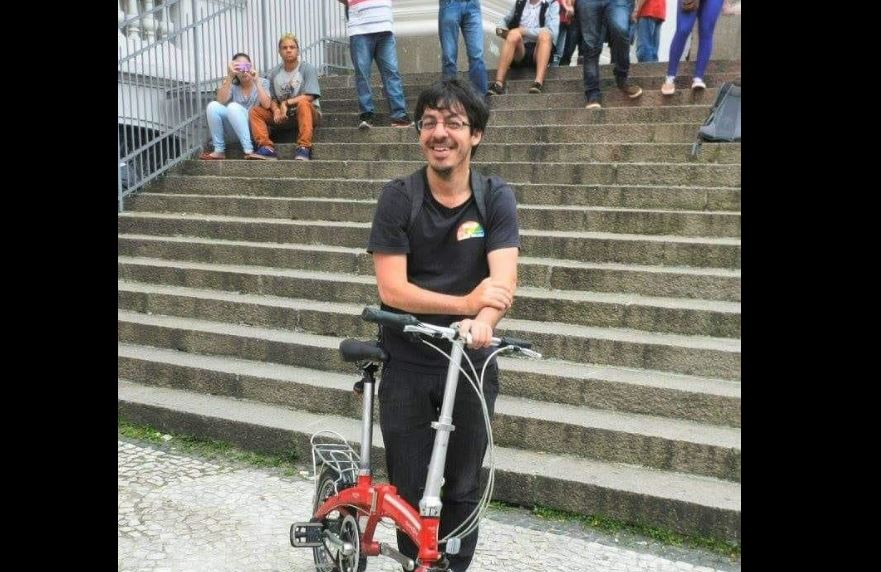 Um mês após a morte do professor Guiga, polícia ainda busca agressores