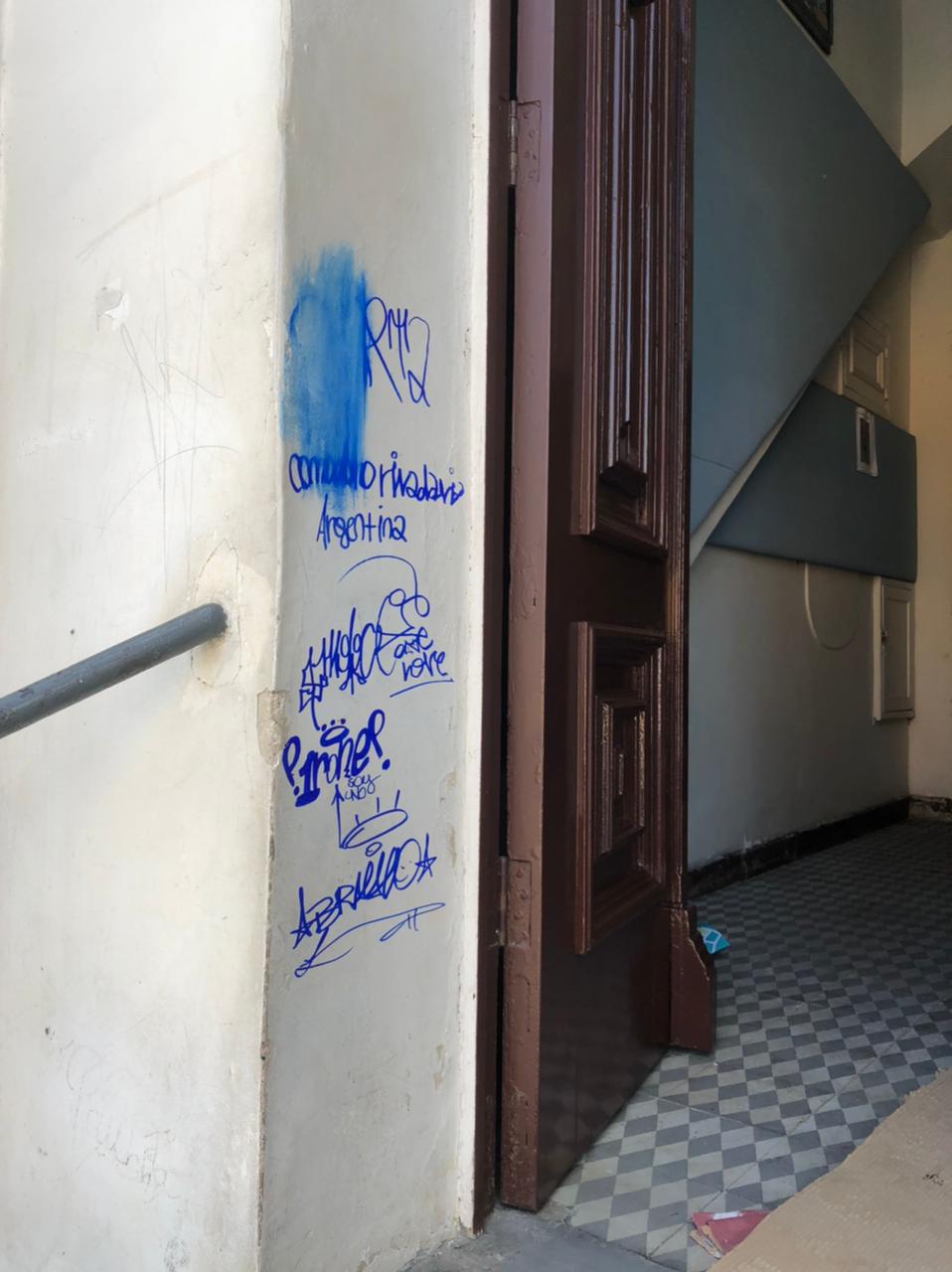 Igreja do Rosário, símbolo da história negra, é alvo de vandalismo em Curitiba