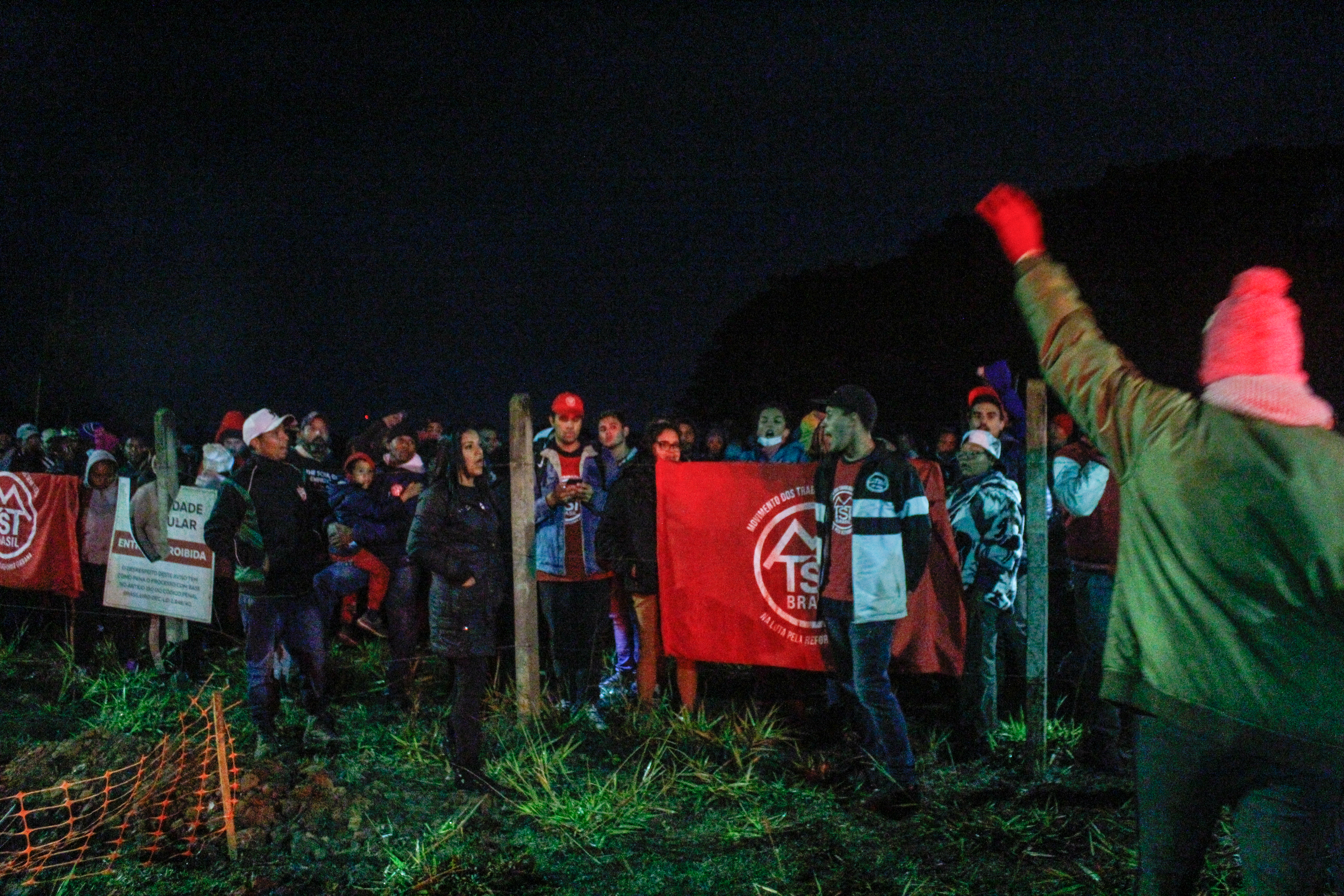 Justiça indefere pedido de reintegração de posse de terreno ocupado pelo MTST em Curitiba