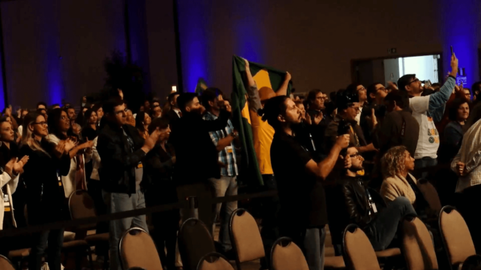 Rede social trumpista patrocina eventos que fazem pré-campanha para Bolsonaro
