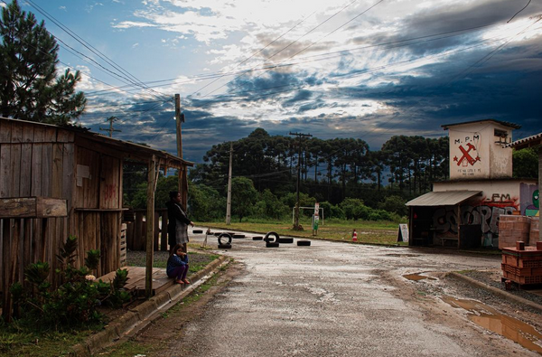 Ocupação em Campo Magro tem 300 famílias de imigrantes