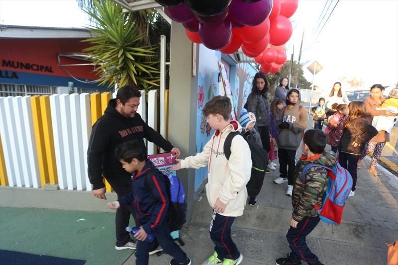 Vereadores alocam 7 vezes mais recursos para escolas privadas que para municipais