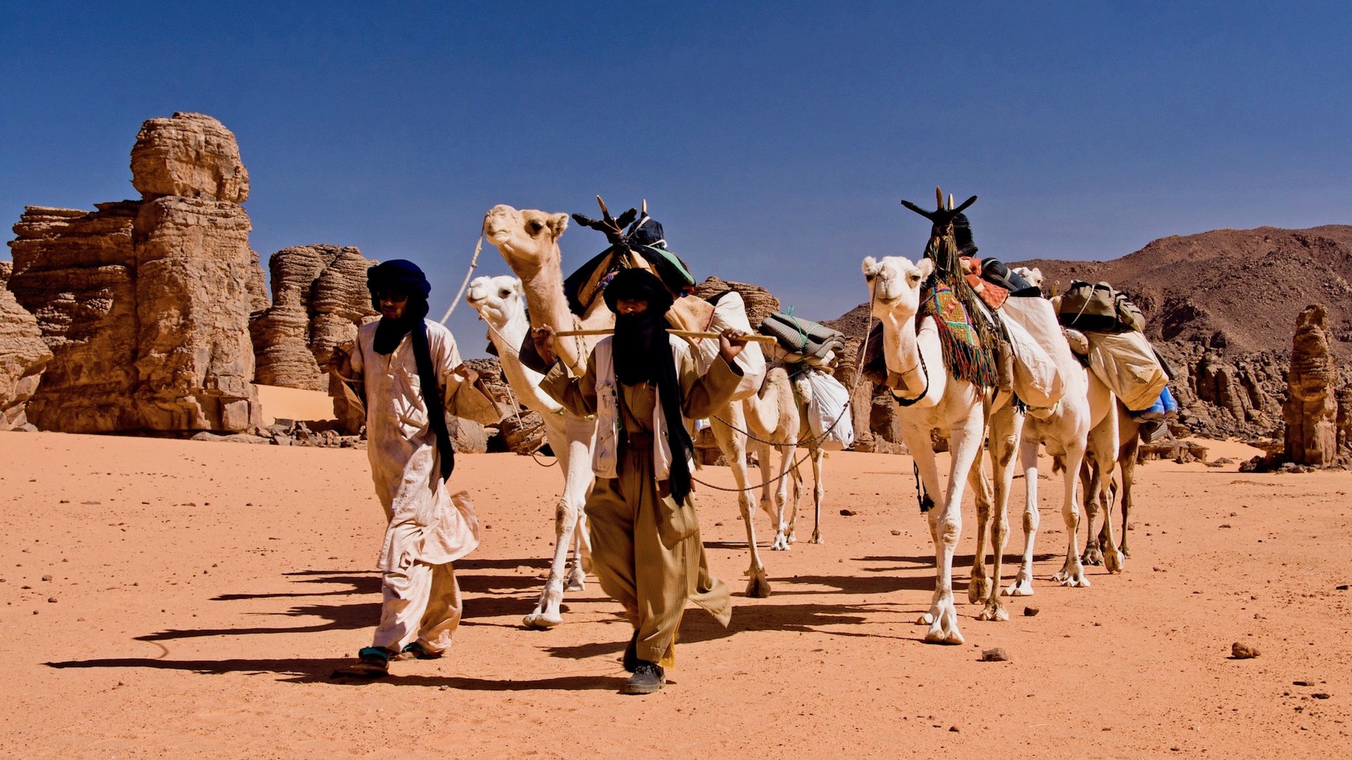 Podcast fala sobre romance que mostra a vida no deserto dos tuaregues