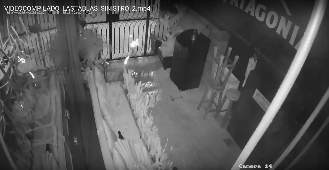 Câmeras de segurança mostram homem iniciando fogo no Las Tablas; veja vídeo