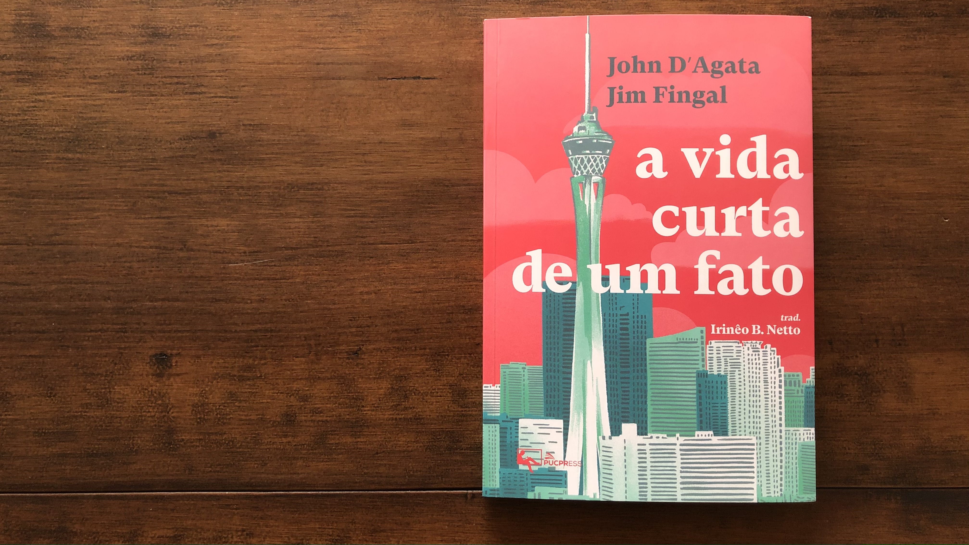 “A vida curta de um fato” mostra duelo entre escritor e checador
