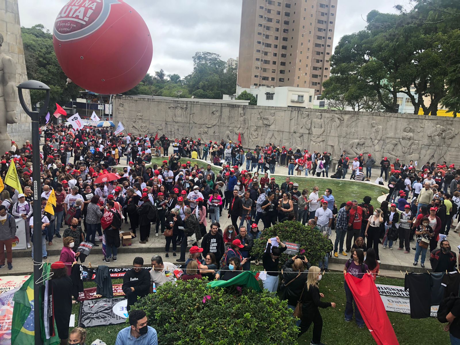 Professores do Paraná preparam paralisação em Curitiba para lembrar “massacre de 1988”