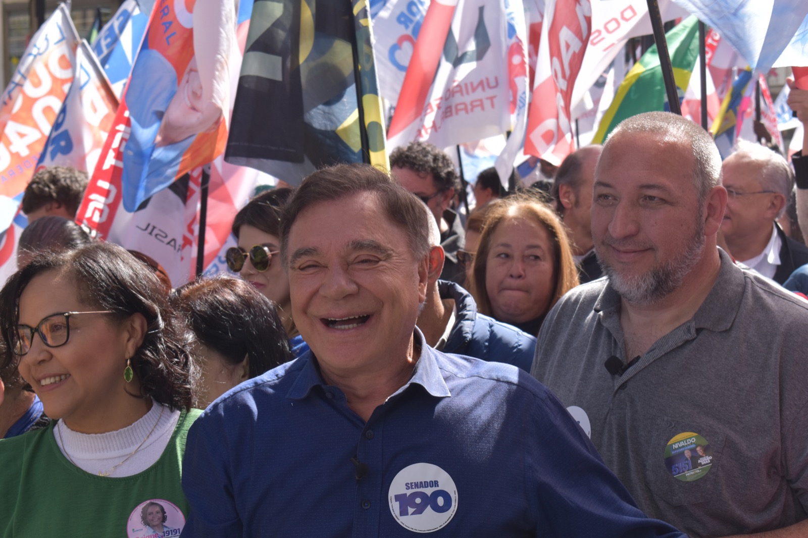 Alvaro Dias recusa perguntas sobre ataques de Sergio Moro