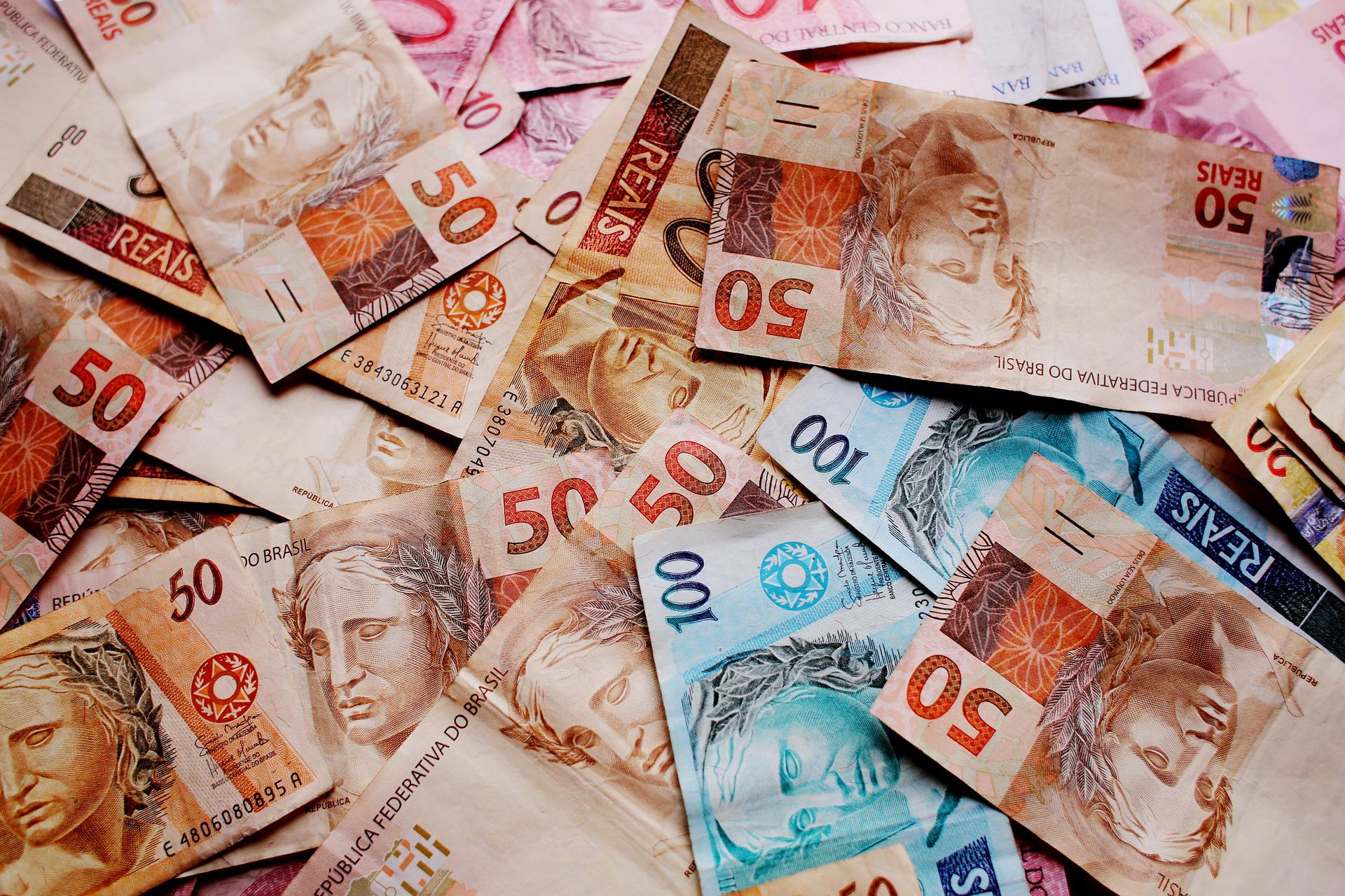 Partidos já gastaram R$ 127 mi de dinheiro público no PR. Veja quem recebeu mais