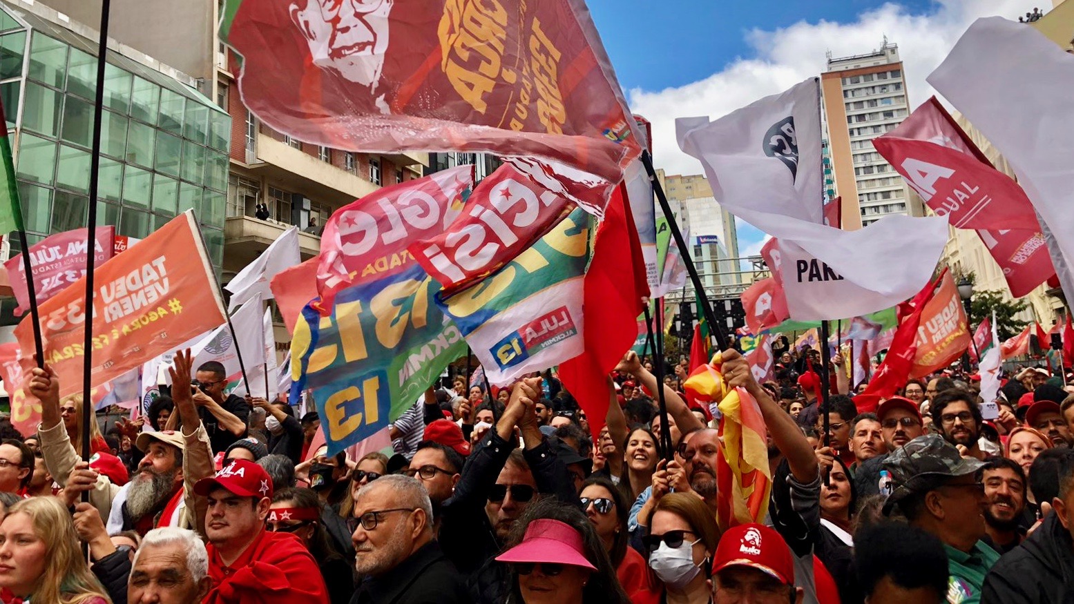 Lula faz discurso pela educação em Curitiba