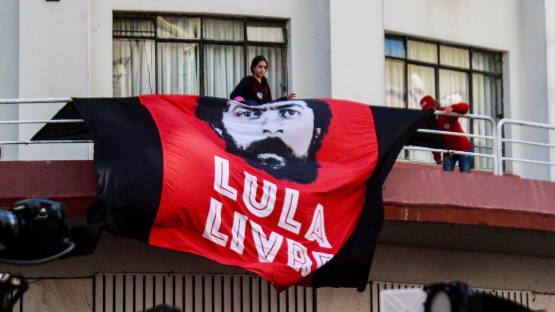 Listas de boicote a bares e restaurantes pró-Lula circulam nas redes