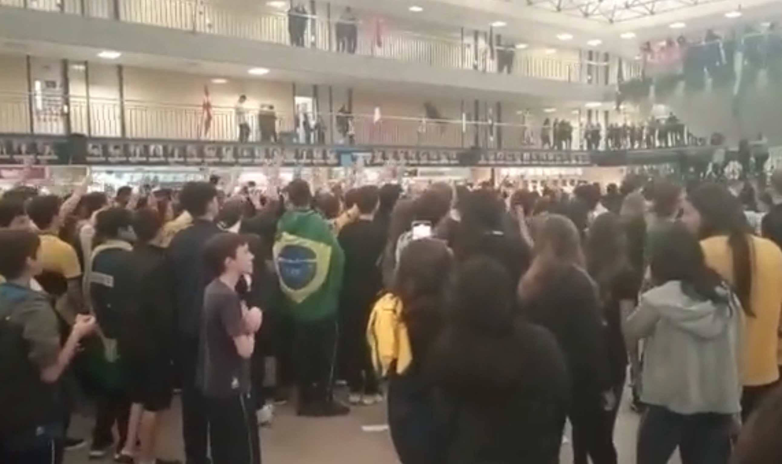 Protestos em escolas mostram falha na qualidade do ensino
