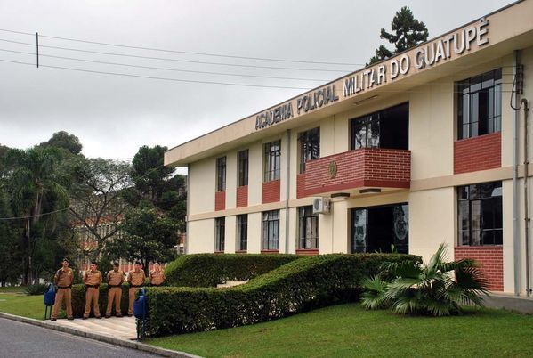 Policiais denunciam violação de direitos humanos em academia da PM