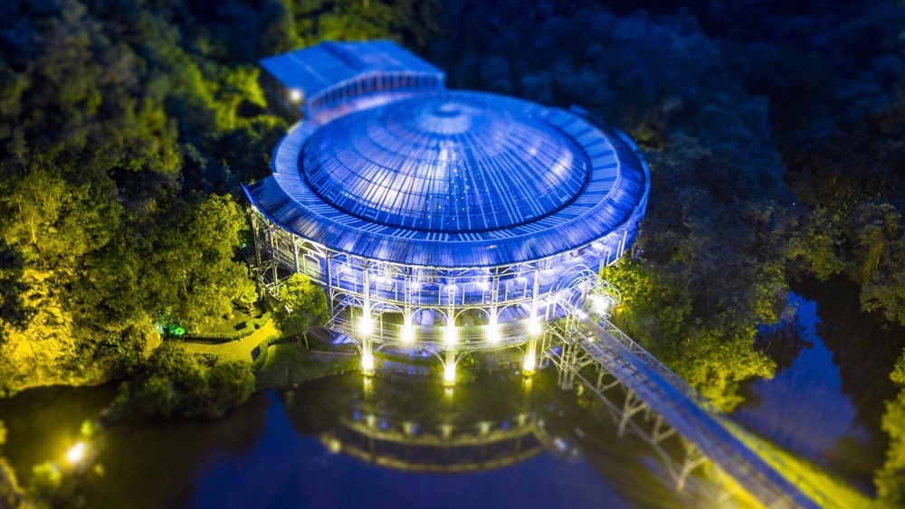 Paradis Club realiza festa de réveillon na Ópera de Arame