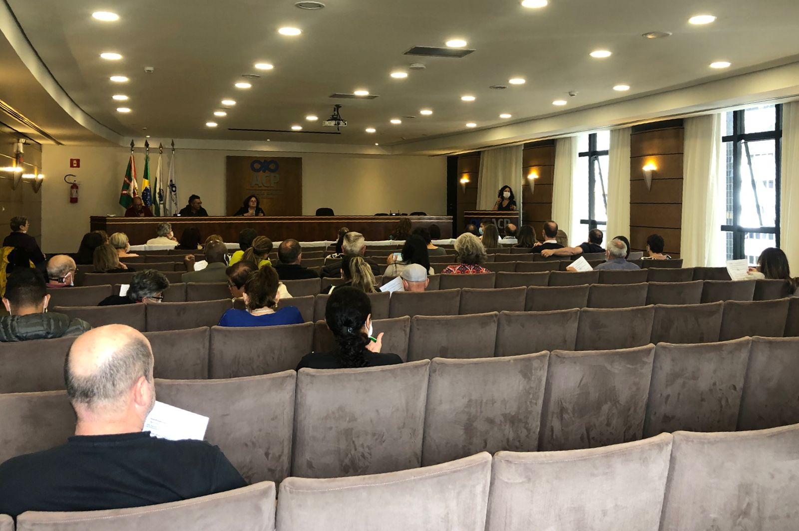 Conselho Municipal de Saúde critica, mas não age contra membro racista