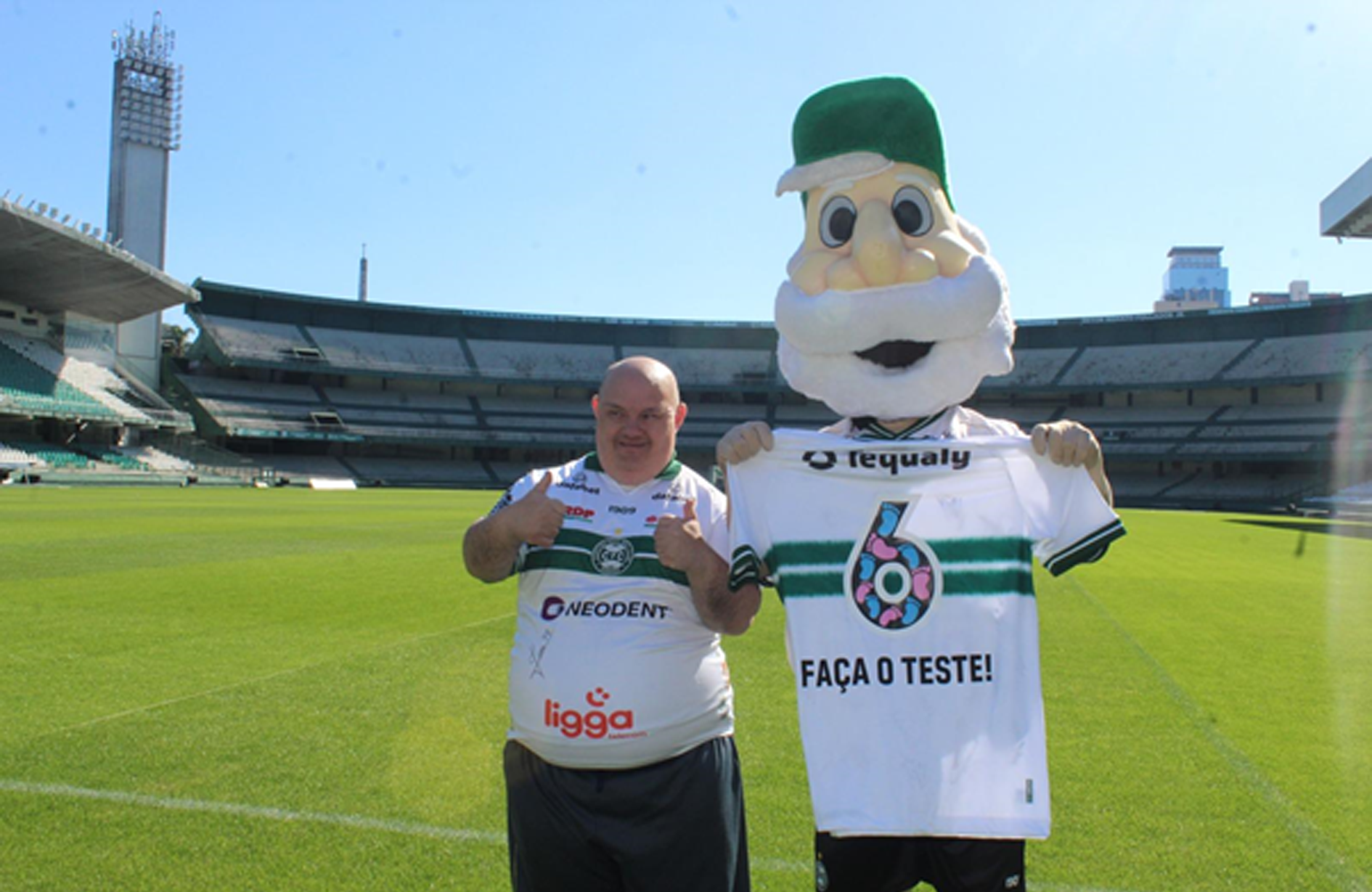 Fundação Ecumênica de Proteção ao Excepcional rifa camisas do Coritiba