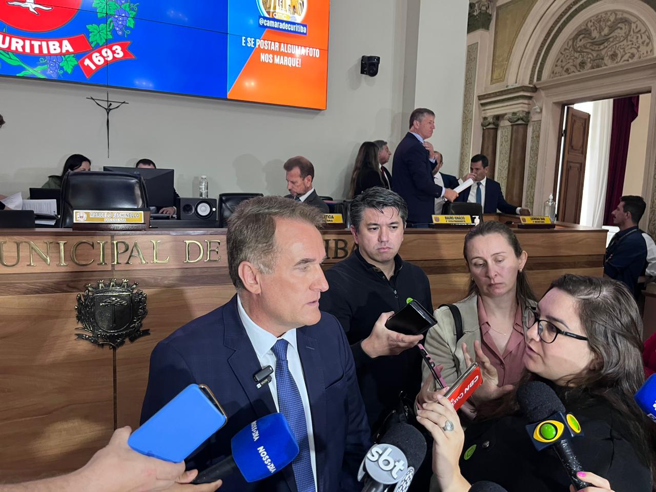 Câmara rejeita adiamento da discussão dos planos de carreira
