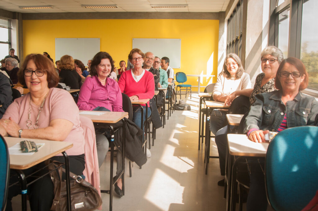 UFPR oferta projeto para pessoas acima de 60 anos