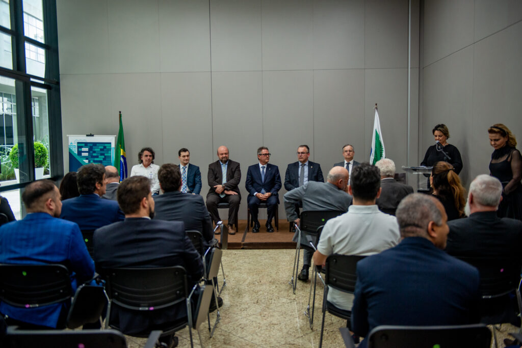 UFPR vai digitalizar processos judiciais antigos do Tribunal de Justiça