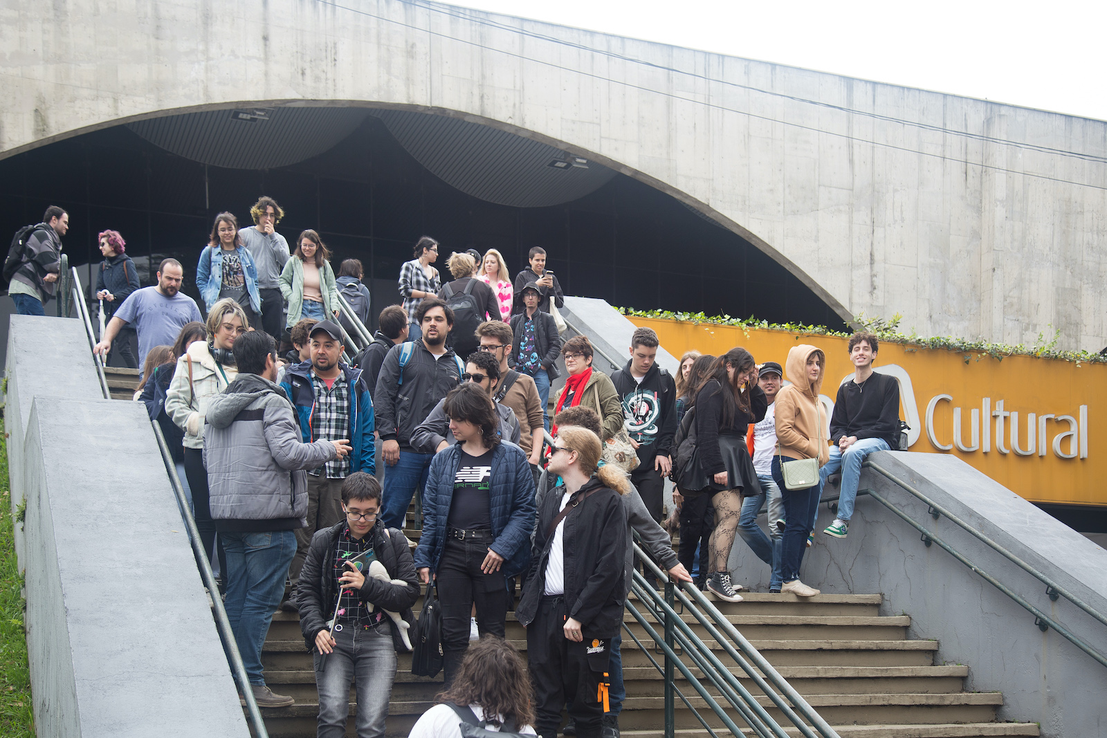 Bienal de Quadrinhos de Curitiba atrai 15 mil pessoas ao MuMA