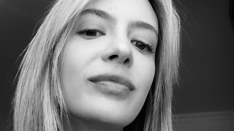 Flávia Farhat escreve sobre solidão no livro "Um tango de quatro mulheres"