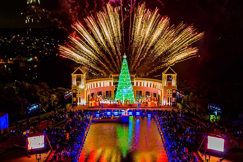 Prefeitura consegue patrocínio para só 11 de 43 atrações do Natal 2023