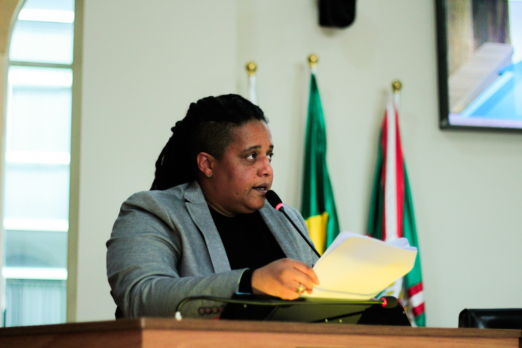 Câmara de Curitiba enviará ofício ao presidente Lula pedindo ministra negra no STF