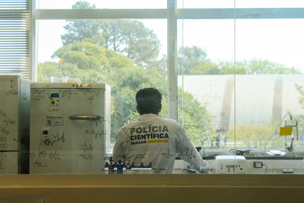 Polícia Científica coleta material genético para identificar pessoas desaparecidas
