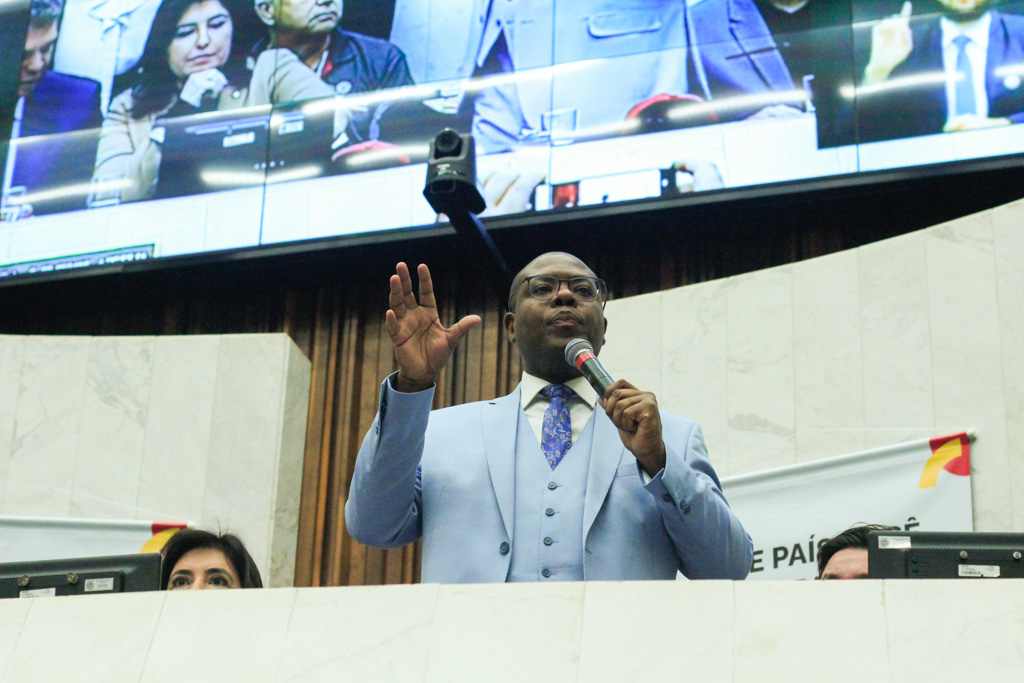 Silvio Almeida usa redes sociais para incentivar votação ao Conselho Tutelar
