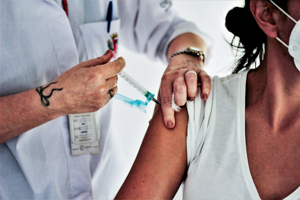 Covid: quase 6 milhões de paranaenses não tomaram a quarta dose