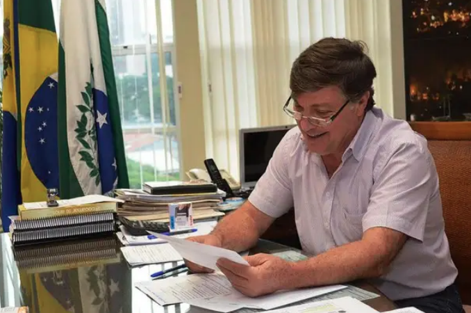 Após três cassações, Pozzobom volta a ser prefeito de Umuarama