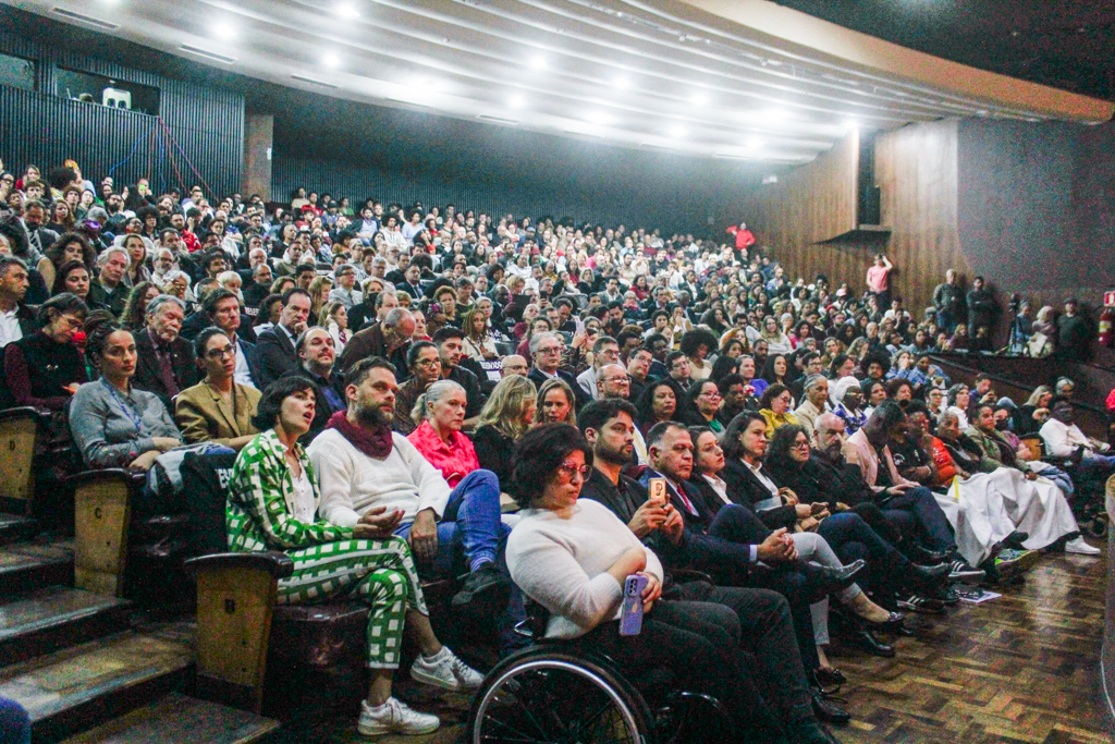 auditório lotado