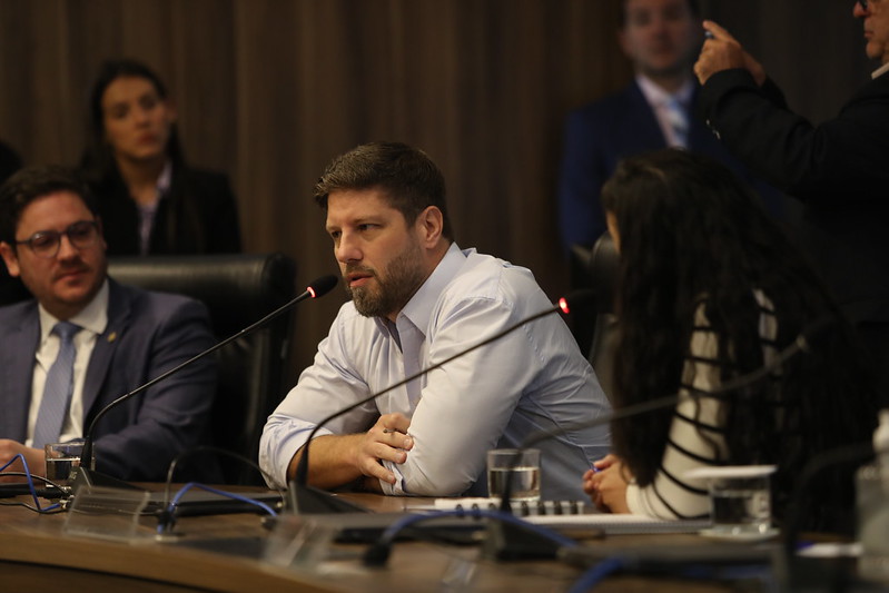 Conselho de ética ouve Requião Filho e Selleti no processo contra Renato Freitas