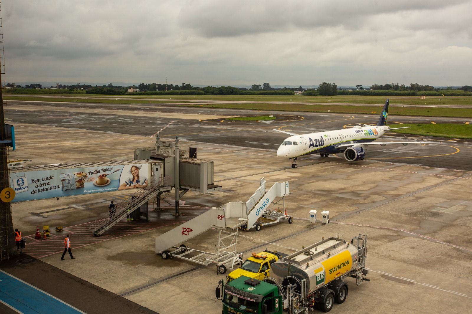 Azul inicia voos entre Curitiba e Montevidéu