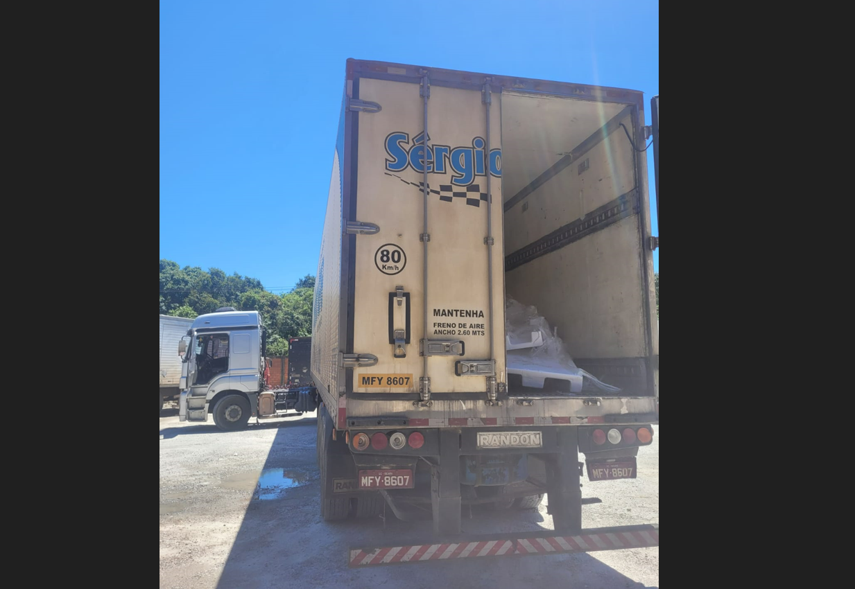 No CIC, PM apreende 19 toneladas de salmão avaliadas em R$ 605 mil