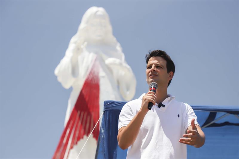 Curitiba "não tem déficit" no transporte coletivo, diz Eduardo Pimentel