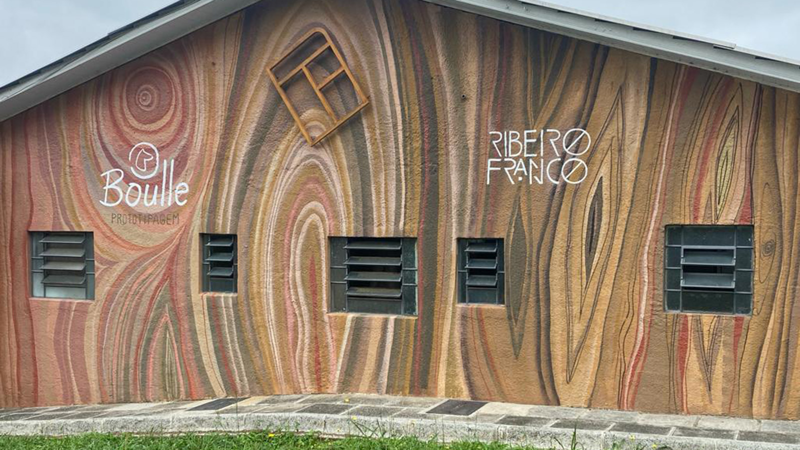 Feira de Natal da Alhures Galeria tem artes plásticas, lançamento de livros e música